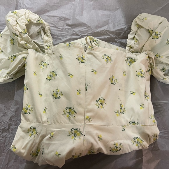 HOUSE OF CB 'Tallulah' Ivory Floral Puff Sleeve Midi Dress - Picture 6 of 9